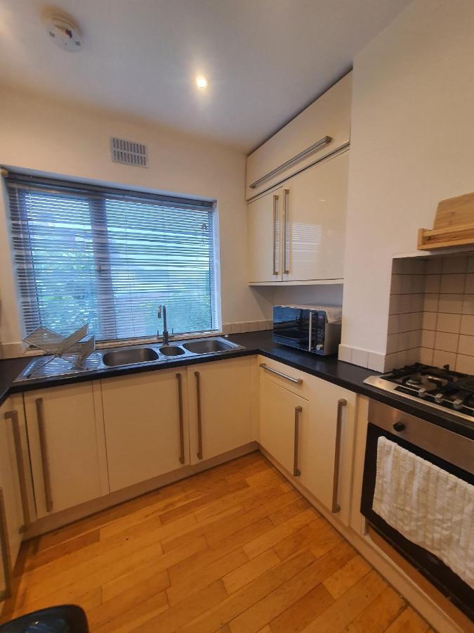 Art Double Bed Room Edgware Екстер'єр фото