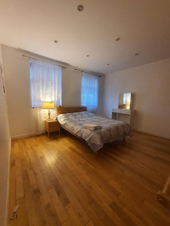 Art Double Bed Room Edgware Екстер'єр фото